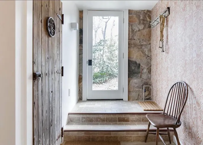 Studio Guest Suite In Forest Cottage